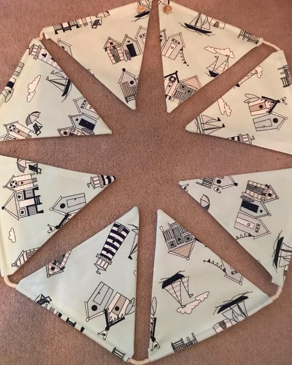 Beach hut 2 bunting