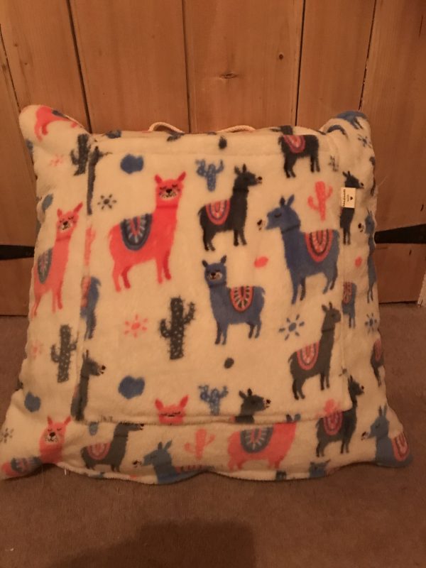Llama reader cushion
