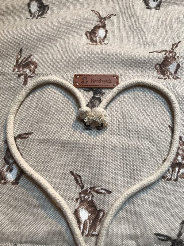 Hare Pinnie (Linen Look)