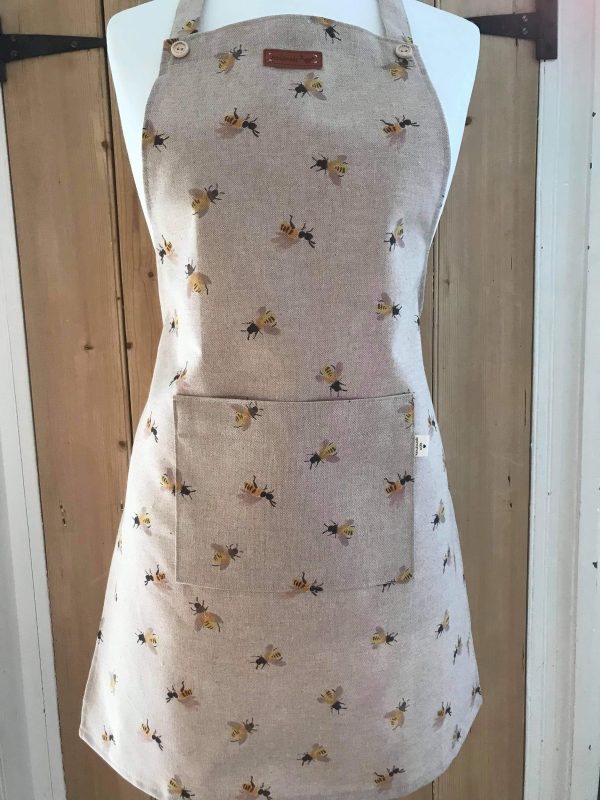 Wasp Pinnie