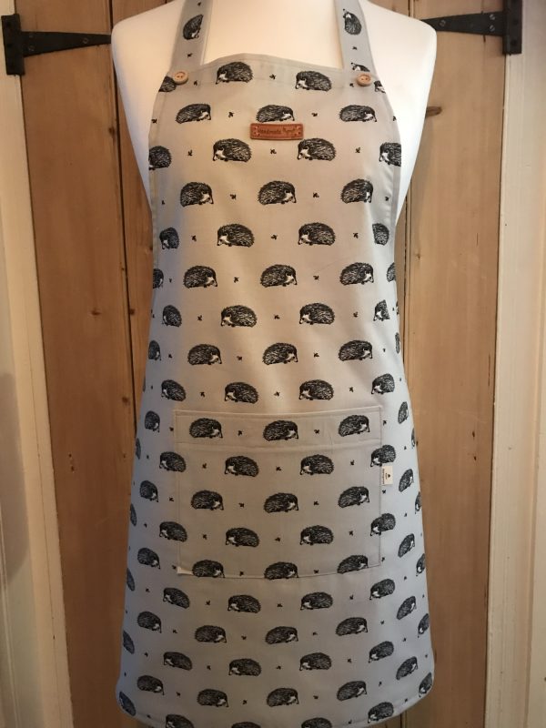 Hedgehog Pinnie (grey)