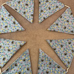 Floral bumble bee bunting 2